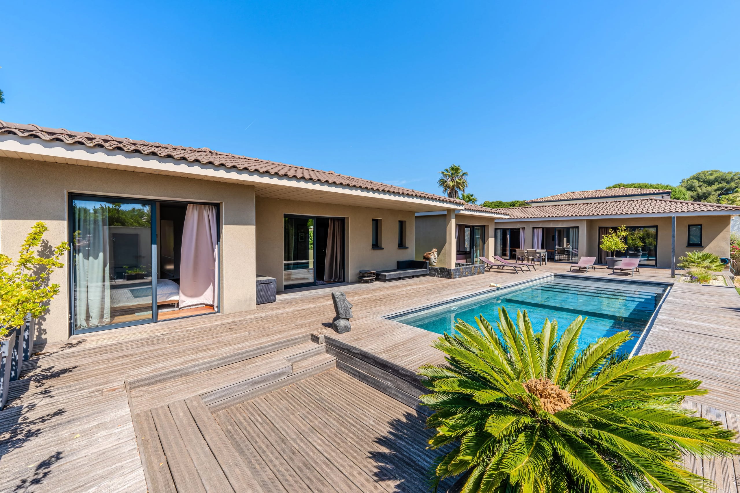 Villa d'architecte de prestige au Grau d'Agde – Élégance contemporaine à deux pas des plages